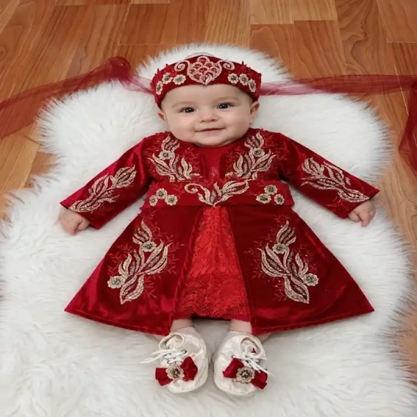 6 ay kınası kırmızı kadife bebek bindallı kaftan