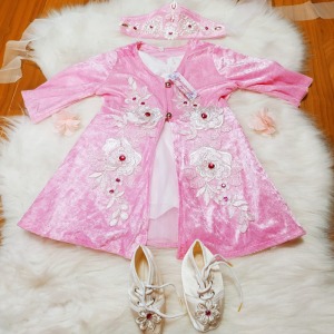 Pembe kadife bebek kaftan takımı